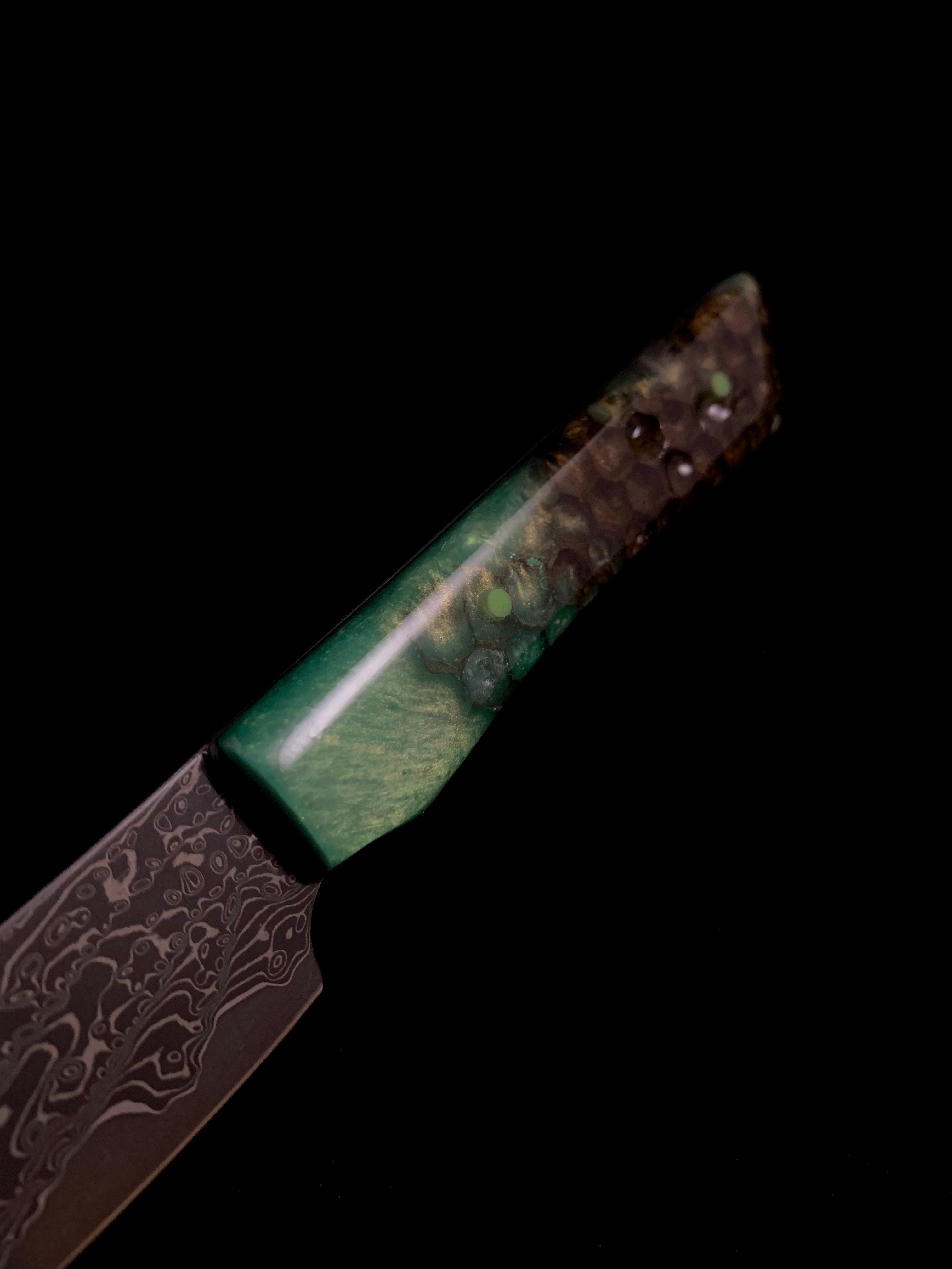 Honeycomb knife
