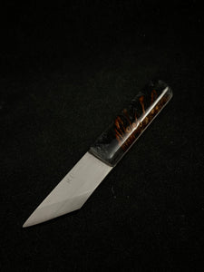 Kiridashi pine cone